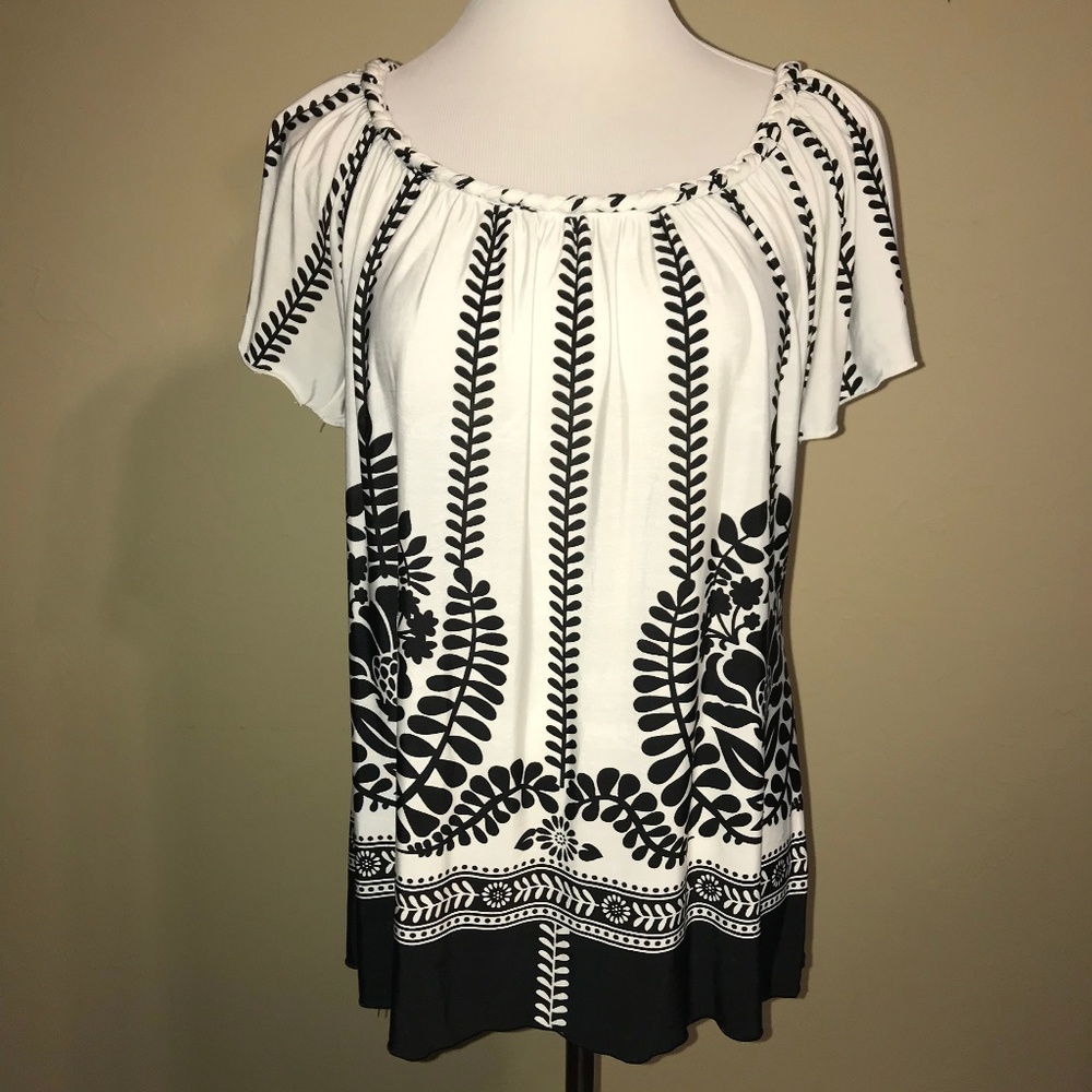 Wide Rope Neck Shirt